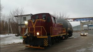 «Очень громко!» Тепловоз ТГМ23Д48-163 выполняет манёвры с грузовым составом на подъездном пути к ст.