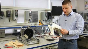 Испытание преобразователя частоты Danfoss. Неправильное подключение питания.