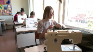 Вожатый, портной, помощник программиста: югорская молодёжь зарабатывает на мечту