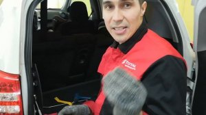 Как снять задний фонарь на Toyota Rav 4