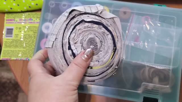 Что сделать из старой футболки Рулетики и клубки для творчества!