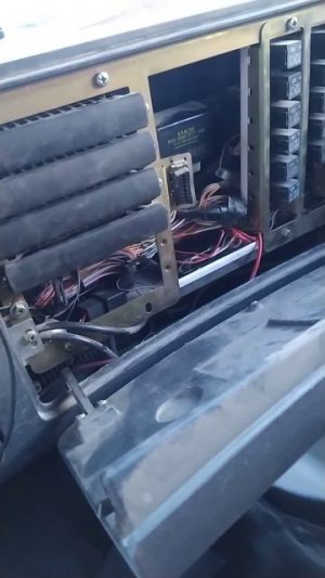 Камаз нет питания в кабине, не заводится
