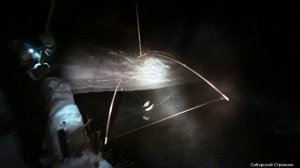 Рыбалка на паук подъе́мник ночью. ЖЕСТЬ куча рыба, а есть нельзя.