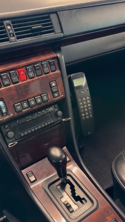 Mercedes-Benz W124 5.0 V8 — 326 л.с.