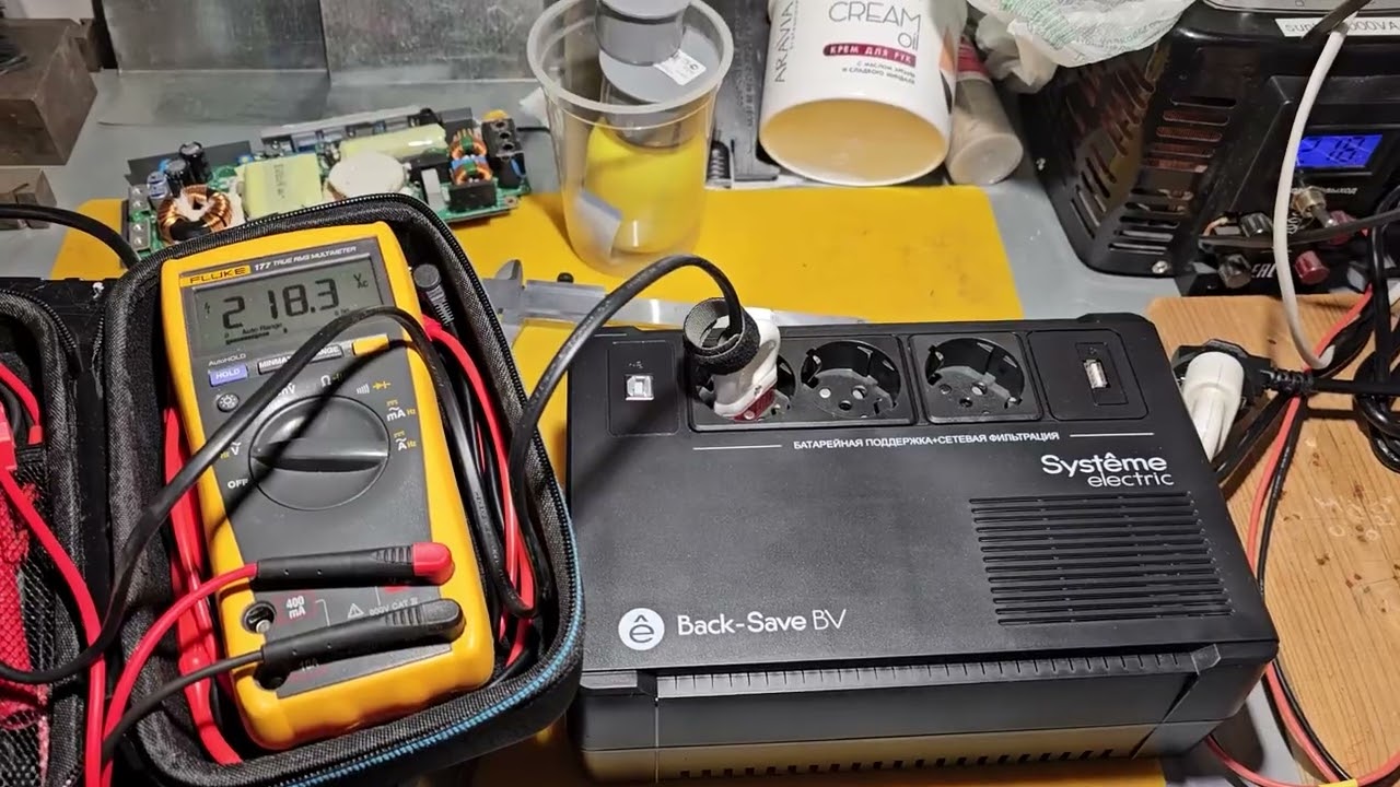 UPS Systeme Electric - типа "замена" APC и продолжатели славных традиций. Три раза ха ха.... смотреть онлайн