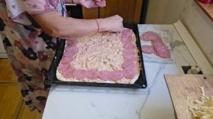 фкусная минутка- коклетки магазинскиепицца ,кабачки жареные,