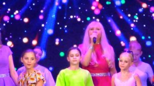 Финальный выход Шоу группа Вернисаж - Жизнь одна