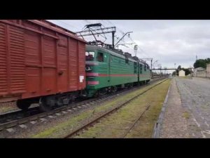 ВЛ82М-074 с грузовым поездом
