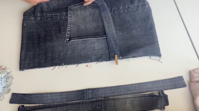 СУМКА-ШОПЕР ИЗ СТАРЫХ ДЖИНСОВ СВОИМИ РУКАМИ | Простой мастер-класс | Easy Tote Bag Tutorial