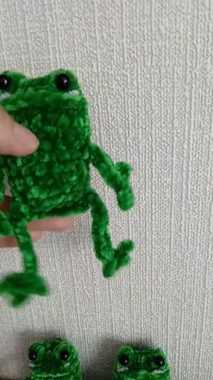 Лягушка символ богатства, зеленая 🦎 квакушка от Мимисити принесет удачу 🤞 #мимисити #вязанныеигруш