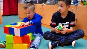 Артур НЕ РАЗРЕШАЕТ БРАТЬ Игрушки! Почему Давид ВСЕ ПОРТИТ!