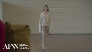 Показ женской коллекции Beare Park Pre-Fall 2026