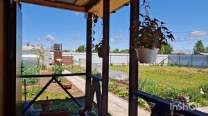 Наши 8,4 сотки 🏡 Занялась томатами в теплице.Взошли мои кабачки👍Муж косит,а я мульчирую.