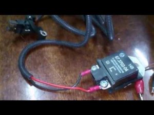 Трехуровневый регулятор напряжения генератора.  Three-level generator voltage regulator.