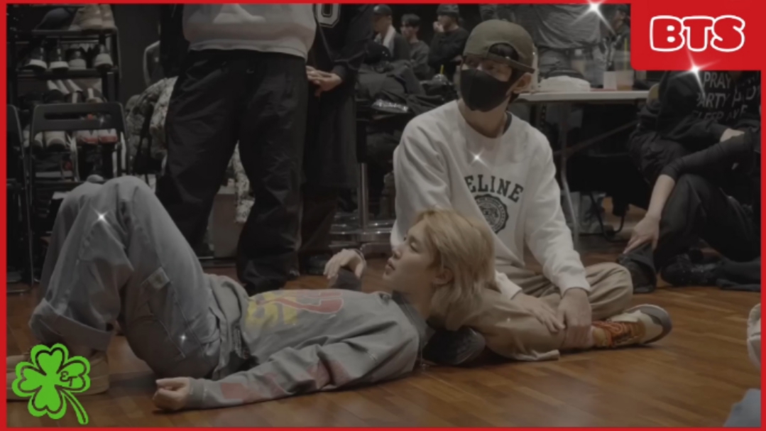 BTS - Танцевальная Практика смотреть онлайн