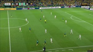 Удар по воротам в матче Узбекистан - Колумбия Чемпионата мира по футболу 2026