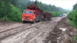 Груженые Камазы в гору