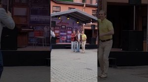 ПРЯМО НА УЛИЦЕ!!!