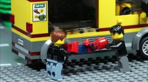 Ограбление Века в ЛЕГО Городе! 💸 Человек-Паук против Бандитов  LEGO Мультфильм