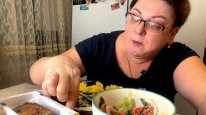 Укуснооо/А когда чавкаешь,еще вкуснее😉Мне ,даже на кАпченую селедку,денег хватило😉/Мукбанг ⏱