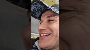 устроился на 2ю работу, теперь я на 1/3 электрик 😁😁😁😁