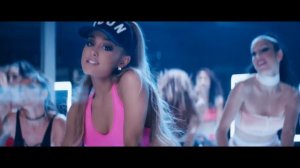 Ariana Grande ft. Nicki Minaj – Side To Side (Official Video)