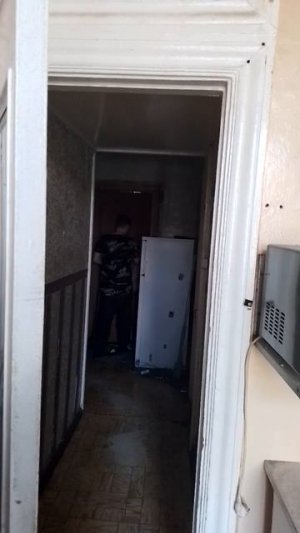 Сосед по коммуналке сбегал в ближайшую «Магнолию». Теперь буит ходить, как Байден и издавать те же