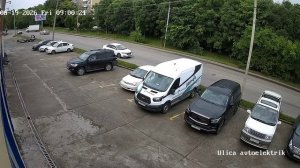 Грузовик перевернулся после удара Crown в Хабаровске