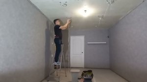 Натяжной потолок в одно лицо.