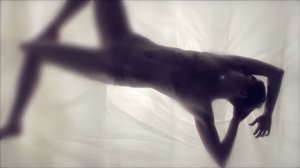 720p_Miley_Cyrus_Adore_You