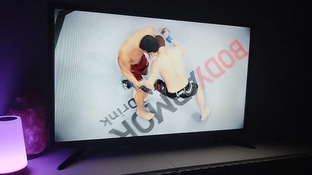 UFC 4. Часть вторая-первый трёхраундовый поединок