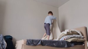 делаем домик из подушек
