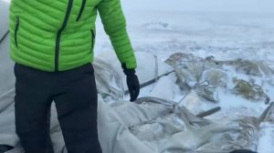 СУРОВЫЕ ОРЕНБУРГСКИЕ БУРАНЫ ПРОТИВ СТОЛОВОЙ ПАЛАТКИ. КТО ПОБЕДИТ_ НА ПЛОЩАДКЕ. ЛИТВЯК.
