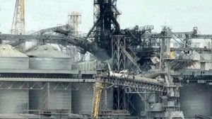Российские удары по портам Украины угрожают сократить экспорт зерна почти на треть.