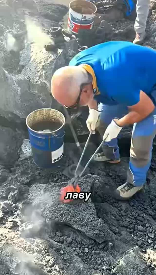 Что если на пуленепробиваемое стекло вылить лаву