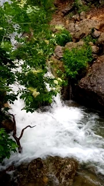 Крым. Урочище Кизи-Коба. Водопад Су-Учхан. смотреть онлайн