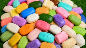 Удовольствие на несколько минут: 3 радужные ванночки с конфетами M&M's и волшебной слизью