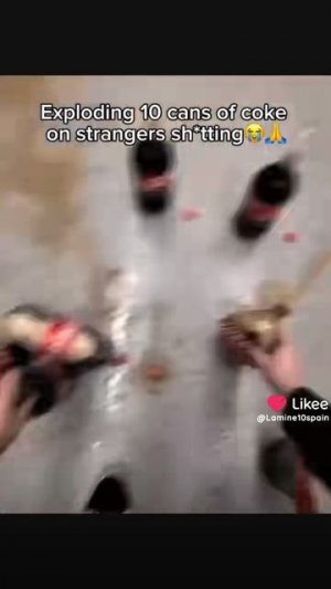Типичный школьный туалет...