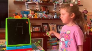 Играем в школу вместе с Ниной