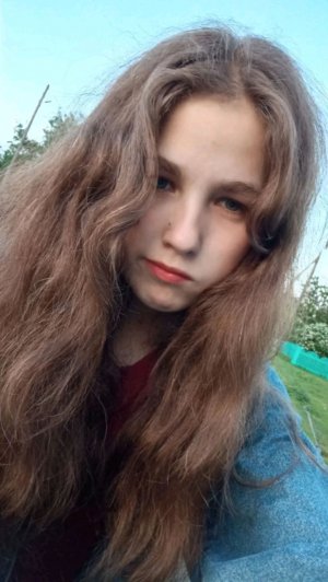 песня про девушку. про родителей . и дядей тётей