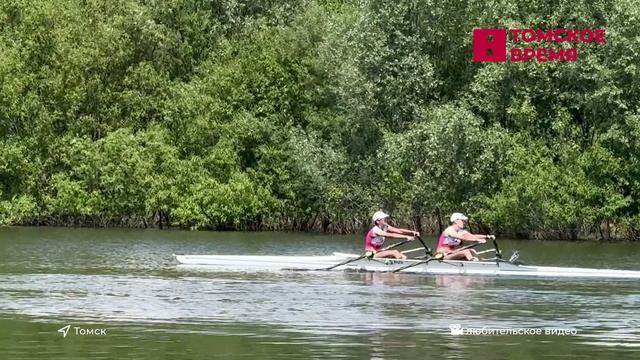 Спорт: академическая гребля и детский футбол