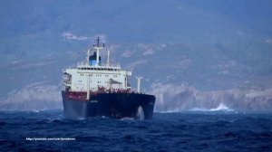 Нефтяной танкер Ganasnya Ombak Teluk A Coruna на подъеме #корабль