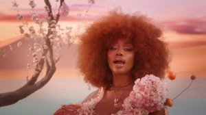 Doja Cat – Kiss Me More (Official Video) ft. SZA