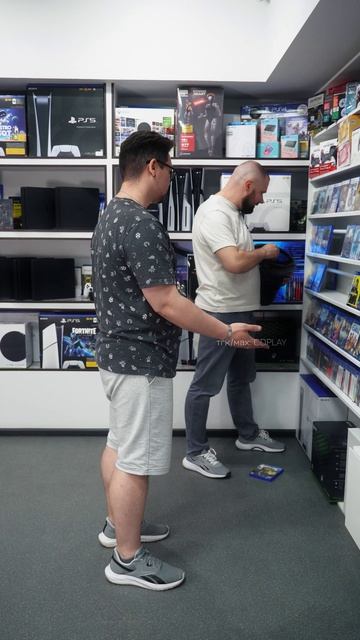 Диск или цифровая версия? 🤔🎮 смотреть онлайн