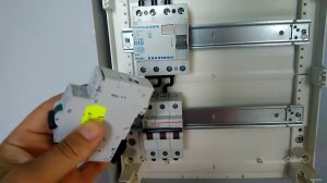 Монтаж 3-фазного распределительного щита