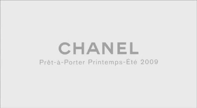 Показ женской коллекци Chanel весна-лето 2009