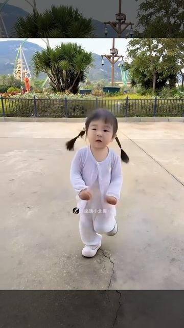 大家準備好了啊～給大家表演個可愛版的One two three～ #愛跳舞的寶寶 #喜歡跳舞哪裡都是舞臺 #剪映 #萌娃跳舞#萌娃搞笑日常