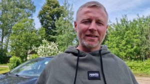 ПОЖАРИЛА ПИРОЖКИ, ВСТРЕТИЛИ СЫНОЧКА, БУДЕМ СМОТРЕТЬ ГОСТИНЦЫ.