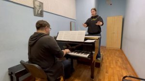 Видео 1 выступления в классе (концертмейстер Р.Кармаков)