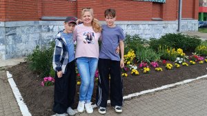 Ура! Внуки- северяне приехали!!! Гуляем в парке.